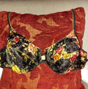 Ungaro Women's Velvet Print Bra 36c Underwire Never Worn